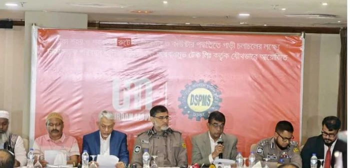 রাজধানীতে বাসে চড়তে হলে কাটতে হবে ই-টিকেট